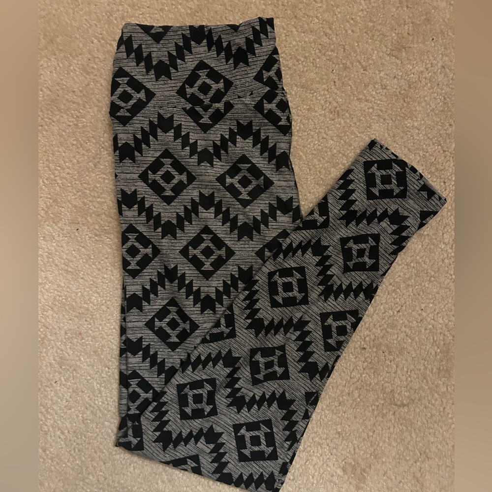 2/$12 bundle-Lularoe OS leggings